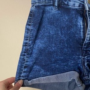 Divided high waisted shorts